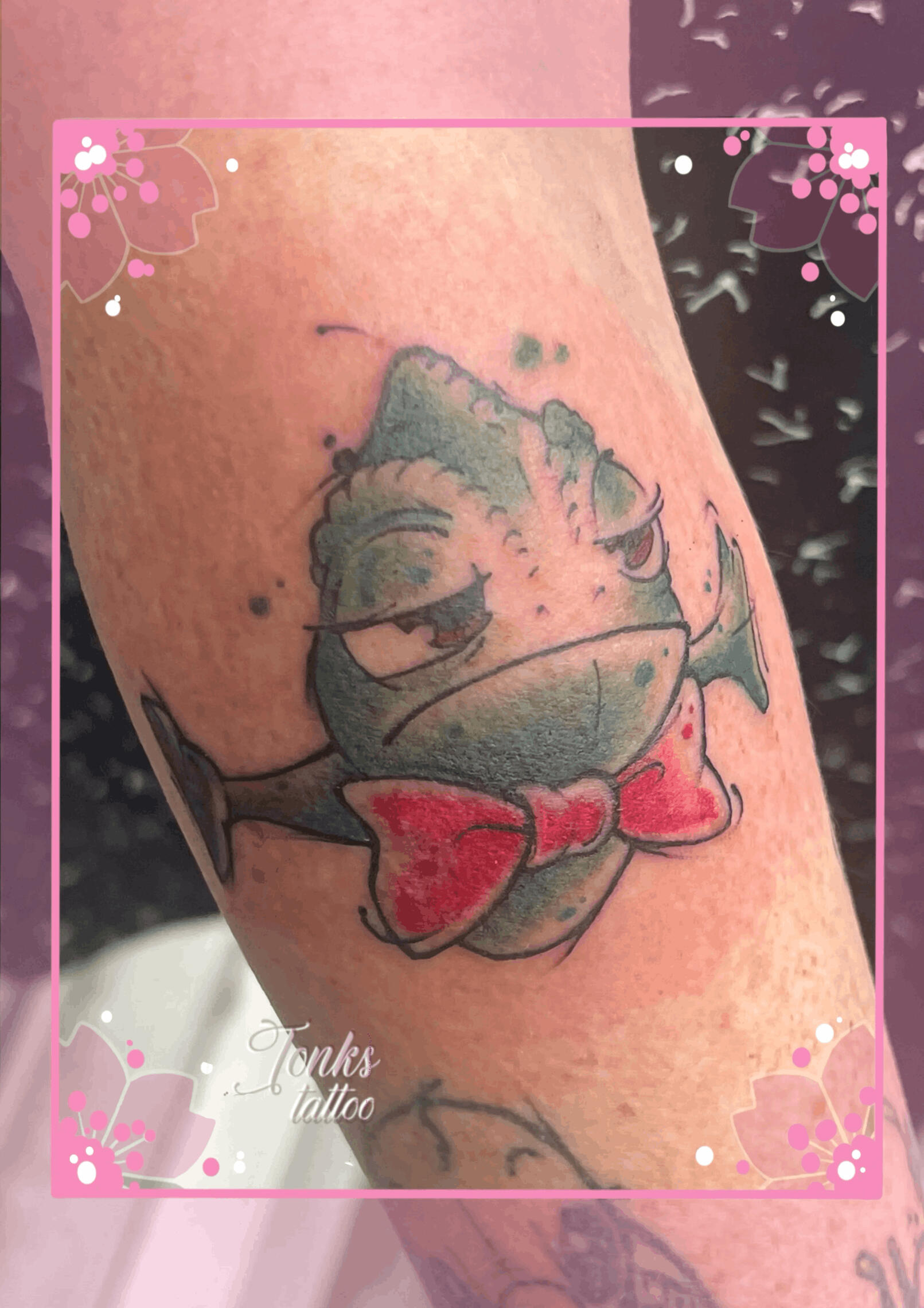 Tattoo Disney Pixar Raiponce pascal effet croquis couleur aquarelle